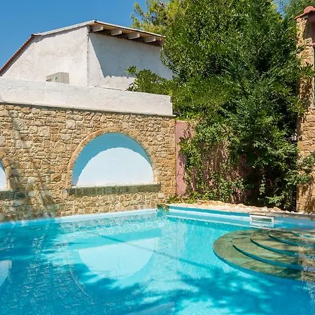 Maria Elena Villas Villa *