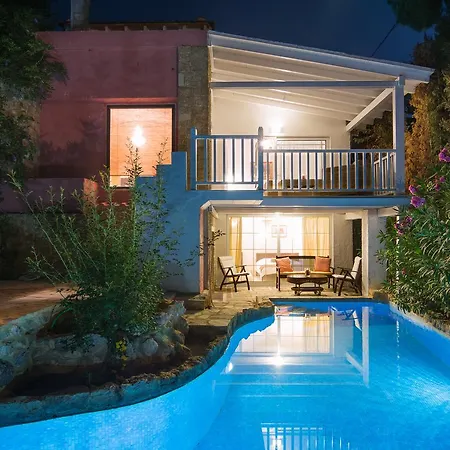 Villa Maria Elena Villas *